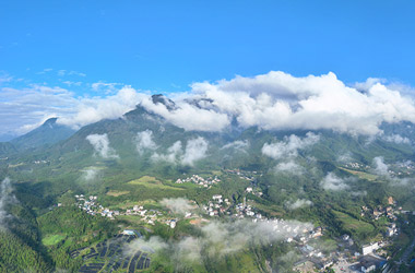 微视：航拍猫儿山